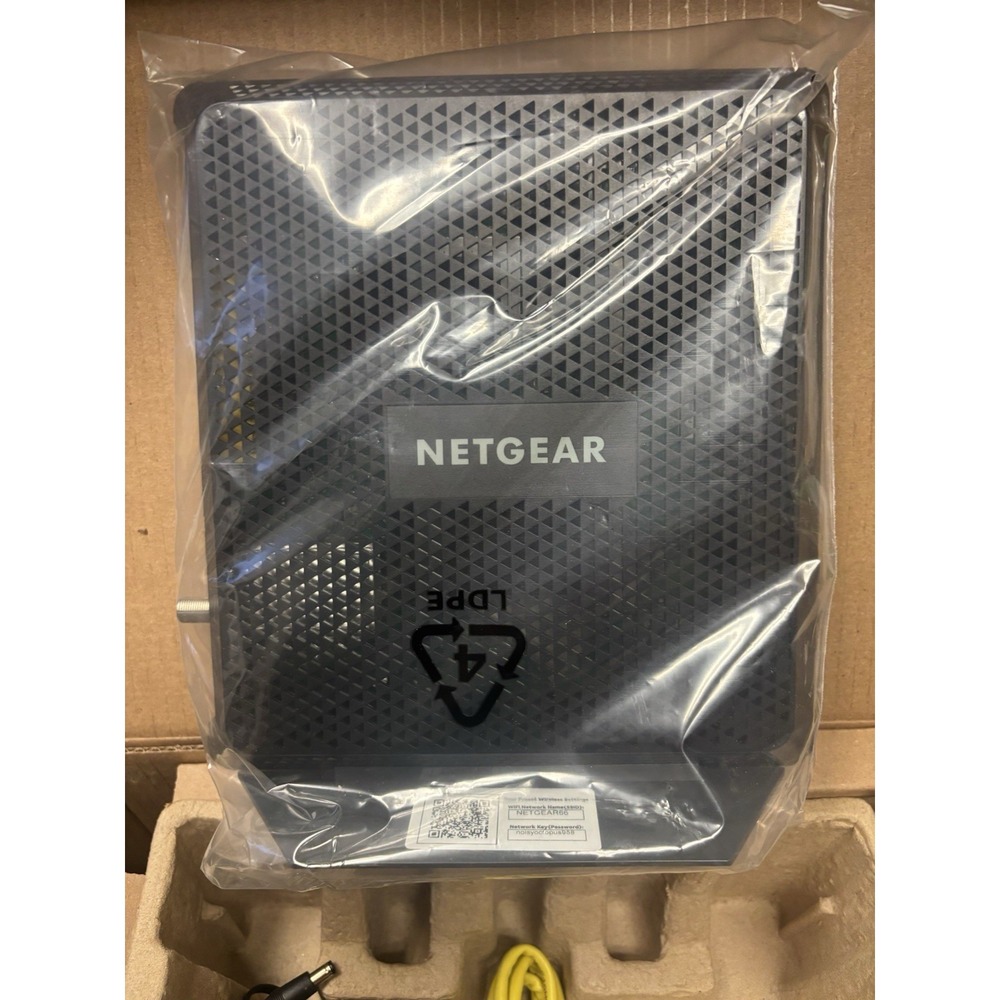 NETGEAR Nighthawk AC1900 (24x8) Wi-Fi Cable Modem Router (C7000v2)- Renewed - Picture 4 of 10